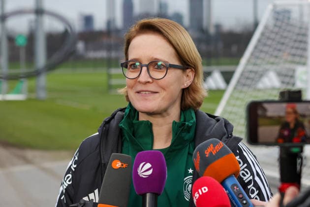 24.02.2026, xgrfx, Fussball DFB-Medientermine, Deutsche Frauennationalmannschaft - Training v.l. Saskia Bartusiak (Deutsche Frauennationalmannschaft) (DFL DFB REGULATIONS PROHIBIT ANY USE OF PHOTOGRAPHS as IMAGE SEQUENCES and or QUASI-VIDEO) Frankfurt am Main