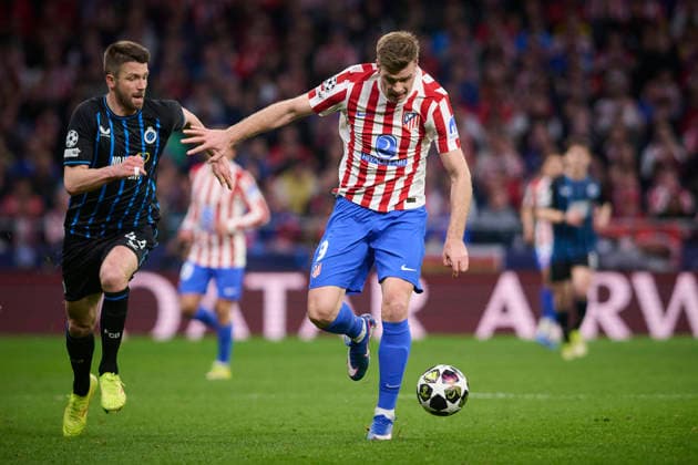 ATLETICO DE MADRID v CLUB BRUGGE KV. CHAMPIONS LEAGUE 2025 2026. ROUND KO PLAY-OFFS 2ND LEG MATCH. Atletico de Madrid s Alexander Sorloth (r) and Club Brugge KV s Carlos Forbs during Champions League 2025 2026, KO play-offs 2nd leg match. February 24 ,2026. (ALTERPHOTOS Jorge Ropero) MadridSpain  Copyright: xJorgexRoperox