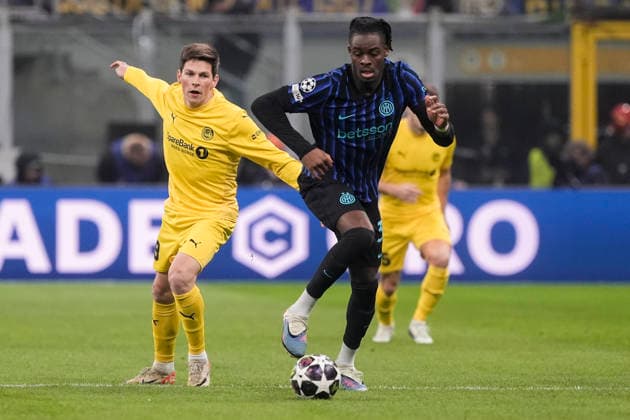Champions League Inter Milan Bodo Glimt Milan, Italy 20260224 Bodo Glimts Sondre Brunstad Fet duels with Inters Yann Bisseck during the Champions League football match between Inter Milan and Bodo Glimt at Stadio San Siro Photo Terje Pedersen NTB Milano Italy EDITORIAL USE ONLY RESTRICTED USE FOR BETTING COMPANIES  Copyright: xTerjexPedersenx xNTBx