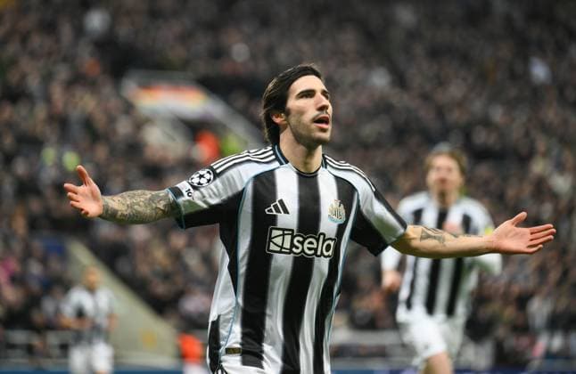 Sandro Tonali of Newcastle United celebrates scoring their first goal Newcastle United v Qarabag, UEFA Champions League, Knockout Round Play-Offs, Second Leg, Football, St James Park, Newcastle, UK - 24 Feb 2026Newcastle St James Park Azerbaijan EDITORIAL USE ONLY No use with unauthorised audio, video, data, fixture lists, club league logos or live services. Online in-match use limited to 120 images, no video emulation. No use in betting, games or single club league player publications. Copyright: xRichardxLee Shutterstockx 16693044ak