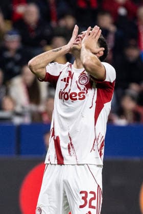 UEFA Champions League: Bayer 04 Leverkusen - Olympiacos FC; 24.02.2026 Santiago Hezze (Olympiacos FC, 32) UEFA Champions League: Bayer 04 Leverkusen - Olympiacos FC; BayArena, Leverkusen; 24.02.2026 Copyright: xBEAUTIFULxSPORTS Buriakovx
