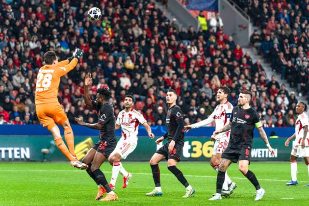 UEFA Champions League 2025 2026 Bayer 04 Leverkusen vs. Olympiakos Piräus, Play-Offs Rückrunde, Dienstag, 23.02.2026 BayArena (Nordrhein-Westfalen, Deutschland) Janis Blaswich ( 28) Copyright: xCelinaxLeiersx