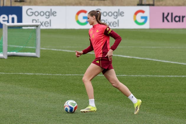 24.02.2026, xgrfx, Fussball DFB-Medientermine, Deutsche Frauennationalmannschaft - Training v.l. Jule Brand (Deutsche Frauennationalmannschaft) (DFL DFB REGULATIONS PROHIBIT ANY USE OF PHOTOGRAPHS as IMAGE SEQUENCES and or QUASI-VIDEO) Frankfurt am Main