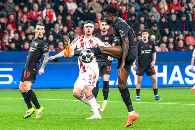 UEFA Champions League 2025 2026 Bayer 04 Leverkusen vs. Olympiakos Piräus, Play-Offs Rückrunde, Dienstag, 23.02.2026 BayArena (Nordrhein-Westfalen, Deutschland) Edmond Tapsoba ( 12) Copyright: xCelinaxLeiersx