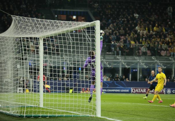 CALCIO - UEFA Champions League - Inter - FC Internazionale vs FK Bodo Glimt Nikita Haikin of FK Bodo Glimt o a save during the Uefa Champions League, second leg play-off, season 2025 2026, football match between, FC Internazionale Milano v Fotballklubben Bodo Glimt on 24 February 2026 at â?? Giuseppe Meazza Stadium, San Siro, Milan, Italy Photo Nderim Kaceli Milan Italy  Copyright: xIPAxSport ABACAx