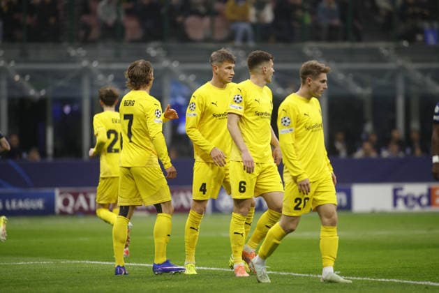 CALCIO - UEFA Champions League - Inter - FC Internazionale vs FK Bodo Glimt Patrick Berg of FK Bodo Glimt an team mates during the Uefa Champions League, second leg play-off, season 2025 2026, football match between, FC Internazionale Milano v Fotballklubben Bodo Glimt on 24 February 2026 at â?? Giuseppe Meazza Stadium, San Siro, Milan, Italy Photo Nderim Kaceli Milan Italy  Copyright: xIPAxSport ABACAx