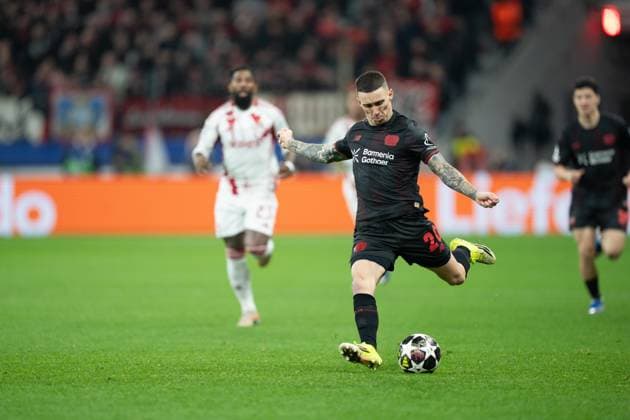 UEFA Champions League Bayer 04 Leverkusen vs Olympiacos Grimaldo of Bayer 04 Leverkusen during the UEFA Champions League match against Olympiacos at BayArena. 2025 Taisei Films. All rights reserved. Copyright: xTaiseixIwamotox