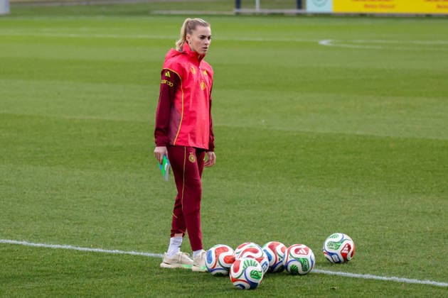 24.02.2026, xgrfx, Fussball DFB-Medientermine, Deutsche Frauennationalmannschaft - Training v.l. Laura Freigang (Deutsche Frauennationalmannschaft) (DFL DFB REGULATIONS PROHIBIT ANY USE OF PHOTOGRAPHS as IMAGE SEQUENCES and or QUASI-VIDEO) Frankfurt am Main