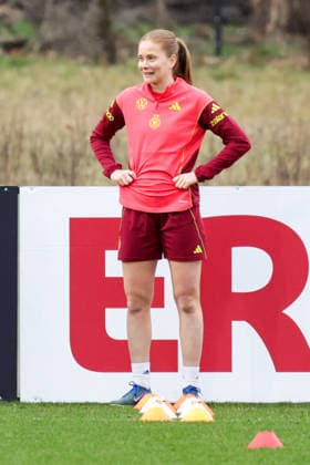 24.02.2026, xgrfx, Fussball DFB-Medientermine, Deutsche Frauennationalmannschaft - Training v.l. Sjoeke Nüsken (Deutsche Frauennationalmannschaft) (DFL DFB REGULATIONS PROHIBIT ANY USE OF PHOTOGRAPHS as IMAGE SEQUENCES and or QUASI-VIDEO) Frankfurt am Main