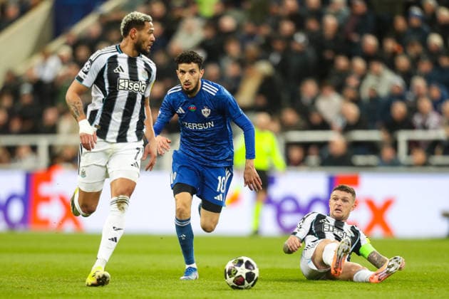 Newcastle United v QarabaÄü FK, UEFA Champions League Kieran Trippier Of Newcastle United battles with Abdoullah Zoubir of Qarabag FK during the Newcastle United v QarabaÄü FK UEFA Champions League Play-Offs 2nd Leg match at St. James Park, Newcastle Upon Tyne, England on 24 February 2026 Credit: Lee Keuneke Every Second Media Editorial use only. All images are copyright Every Second Media Limited. No images may be reproduced without prior permission. Copyright: xIMAGO EveryxSecondxMediax ESM-1821-0064 LeexKeunekex xEveryxSecondxMediax