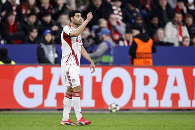LEVERKUSEN Mehdi Taremi of Olympiakos asks for a yellow card during the UEFA Champions League match between Bayer 04 Leverkusen and Olympiakos Piraeus at the BayArena on February 24, 2026, in Leverkusen, Germany. BART STOUTJESDIJK ANP FOC 2026 2027 xVIxANPxSportx xBartxStoutjesdijkxIVx 551660928 originalFilename: 551660928.jpg