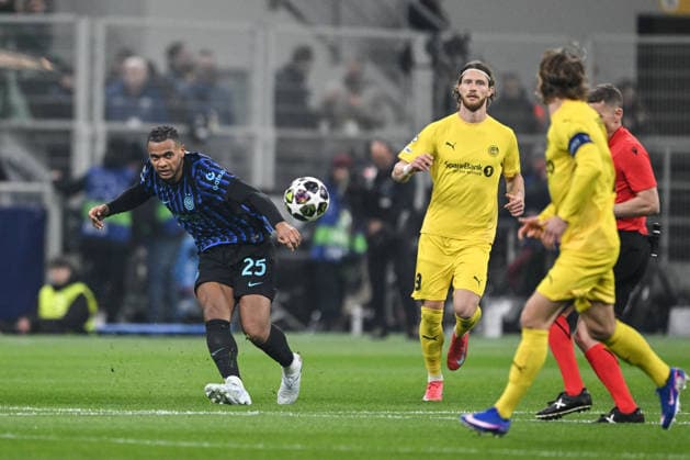CALCIO - UEFA Champions League - Inter - FC Internazionale vs FK Bodo Glimt Manuel Akanji of FC Inter in action during the UEFA Champions League 2025 2026 Knockout Play-off Second Leg between Inter FC Internazionale and FK Bodo Glimt, 24 of February 2026, at Giuseppe Meazza San Siro Siro stadium in Milan, Italy Milan Italy  Copyright: xIPAxSport ABACAx