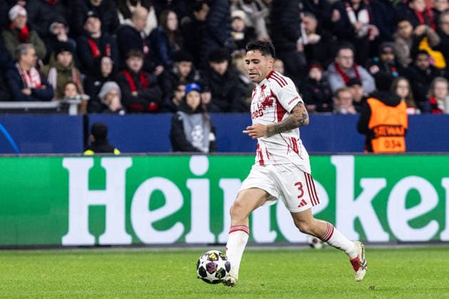 UEFA Champions League: Bayer 04 Leverkusen - Olympiacos FC; 24.02.2026 Francisco Ortega (Olympiacos FC, 3) UEFA Champions League: Bayer 04 Leverkusen - Olympiacos FC; BayArena, Leverkusen; 24.02.2026 Copyright: xBEAUTIFULxSPORTS Buriakovx