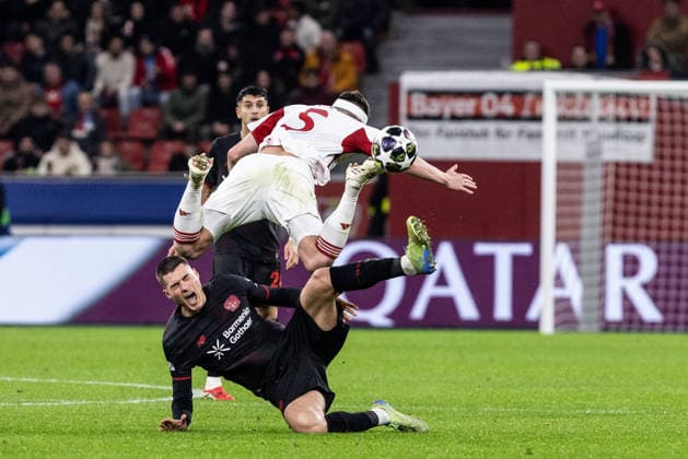 UEFA Champions League: Bayer 04 Leverkusen - Olympiacos FC; 24.02.2026 Patrik Schick (Bayer 04 Leverkusen, 14), Lorenzo Pirola (Olympiacos FC, 5) UEFA Champions League: Bayer 04 Leverkusen - Olympiacos FC; BayArena, Leverkusen; 24.02.2026 Copyright: xBEAUTIFULxSPORTS Buriakovx