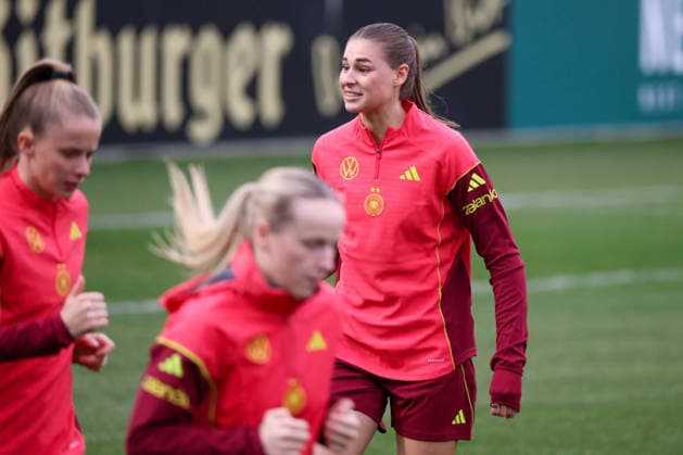 Frankfurt am Main, Deutschland 24. Februar 2026: Vorbereitung auf das Frauen WM-Qualifikationsspiel Deutschland vs. Slovenien - Training Im Bild: Jule Brand (Deutschland) Copyright: HMBxMedia MadeleinexFantini