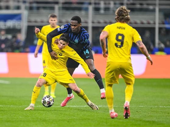 Sondre Brunstad Fet (FK Bodo Glimt), Ange-Yoan Bonny (FC Internazionale Milano) und Kasper Hogh (FK Bodo Glimt) battle for the ball during the UEFA Champions League 2025 26 League Knockout Play-off Second Leg match between FC Internazionale Milano and FK Bodo Glimt at Stadio San Siro on February 24, 2026 in Milan, Italy. (Photo by Harry Langer DeFodi Images) -