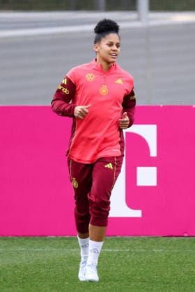 Frankfurt am Main, Deutschland 24. Februar 2026: Vorbereitung auf das Frauen WM-Qualifikationsspiel Deutschland vs. Slovenien - Training Im Bild: Shekiera Martinez (Deutschland) Copyright: HMBxMedia MadeleinexFantini