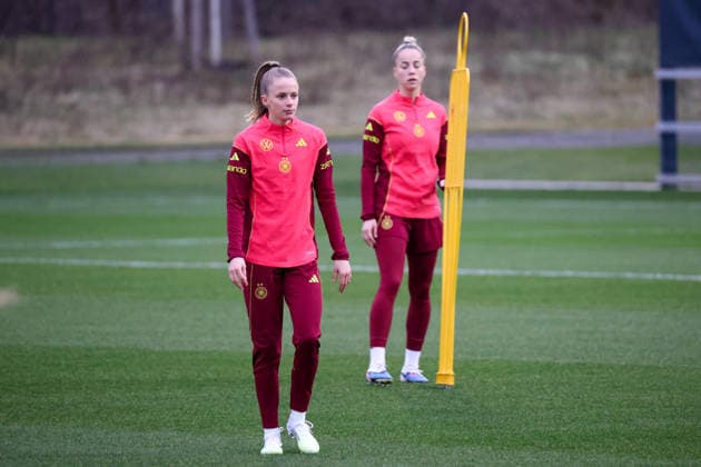 Frankfurt am Main, Deutschland 24. Februar 2026: Vorbereitung auf das Frauen WM-Qualifikationsspiel Deutschland vs. Slovenien - Training Im Bild: Vivien Endemann (Deutschland) Copyright: HMBxMedia MadeleinexFantini