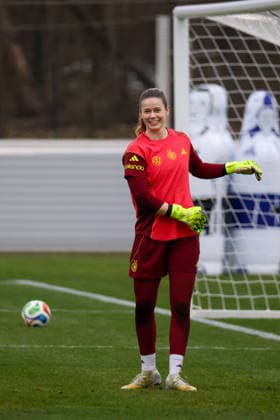 Frankfurt am Main, Deutschland 24. Februar 2026: Vorbereitung auf das Frauen WM-Qualifikationsspiel Deutschland vs. Slovenien - Training Im Bild: Torhüterin Stina Johannes (Deutschland) beim Training in Frankfurt Copyright: HMBxMedia MadeleinexFantini