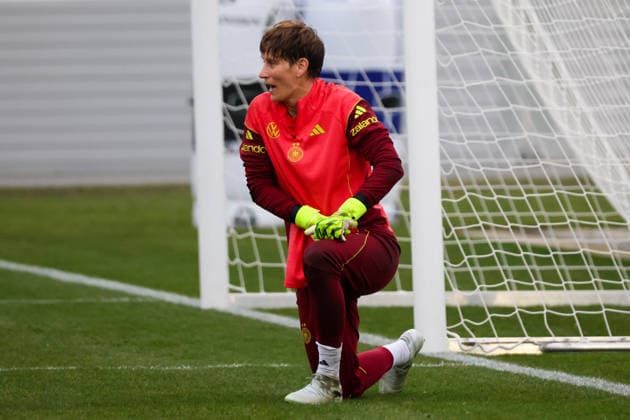 Frankfurt am Main, Deutschland 24. Februar 2026: Vorbereitung auf das Frauen WM-Qualifikationsspiel Deutschland vs. Slovenien - Training Im Bild: Torhüterin Ann-Katrin Berger (Deutschland) beim Training in Frankfurt Copyright: HMBxMedia MadeleinexFantini