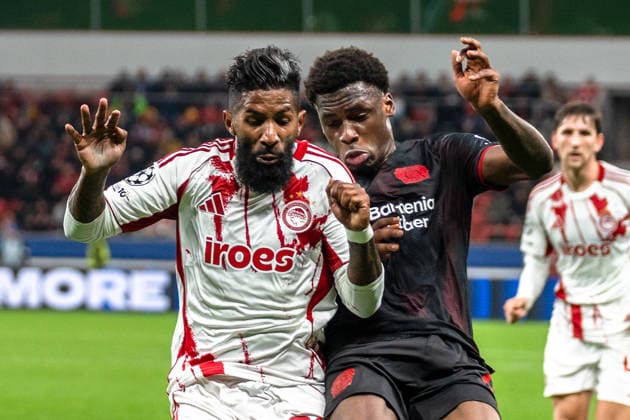 UEFA Champions League 2025 2026 Bayer 04 Leverkusen vs. Olympiakos Piräus, Play-Offs Rückrunde, Dienstag, 23.02.2026 BayArena (Nordrhein-Westfalen, Deutschland) Ernest Poku ( 19) Rodinei (Olympiakos Piräus, 23) Copyright: xCelinaxLeiersx