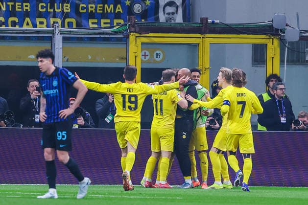 Hakon Evjen of FK Bodo Glimt celebrates with his team mates after scoring a goal during UEFA Champions League 2025 26 League Knockout Play-off Second Leg football match between FC Internazionale and FK Bodo Glimt at San Siro Stadium in Milan  Copyright: xFabrizioxCarabelli IPAxSportx xipa-agency.netx xx IPA_71981140 IPA_Agency_IPA71981140