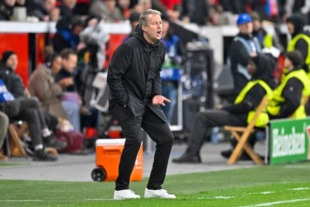 Kasper Hjulmand (Leverkusen) Mimik starker Gesichtsausdruck Emotion. Gestik Geste gestikuliert 24.02.2026 Fussball Champions League, Bayer Leverkusen vs Olympiakos Piraeus, BayArena, Leverkusen,