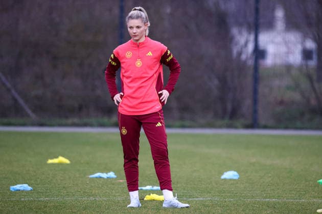 Frankfurt am Main, Deutschland 24. Februar 2026: Vorbereitung auf das Frauen WM-Qualifikationsspiel Deutschland vs. Slovenien - Training der U23 Fußballnationalmannschaft der Frauen Im Bild: Julia Landenberger (U23 Deutschland) Copyright: HMBxMedia MadeleinexFantini