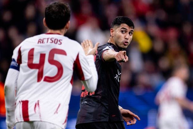 LEVERKUSEN, GERMANY - FEBRUARY 24: Exequiel Palacios of Bayer 04 Leverkusen reacts at Panagiotis Retsos of Olympiacos FC during the UEFA Champions League 2025 26 League Knockout Play-off Second Leg match between Bayer 04 Leverkusen and Olympiacos FC at BayArena on February 24, 2026 in Leverkusen, Germany. (Photo by Rene Nijhuis) SPO  Copyright: xRenexNijhuis