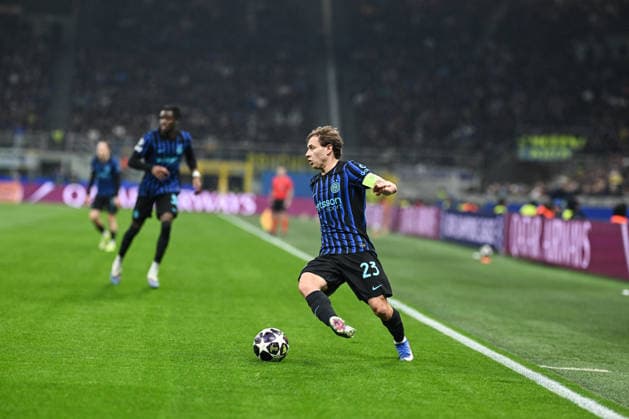 CALCIO - UEFA Champions League - Inter - FC Internazionale vs FK Bodo Glimt Nicolo Barella of FC Inter in action during the UEFA Champions League 2025 2026 Knockout Play-off Second Leg between Inter FC Internazionale and FK Bodo Glimt, 24 of February 2026, at Giuseppe Meazza San Siro Siro stadium in Milan, Italy Milan Italy  Copyright: xIPAxSport ABACAx