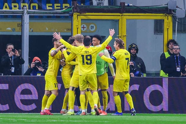 CALCIO - UEFA Champions League - Inter - FC Internazionale vs FK Bodo Glimt Hakon Evjen of FK Bodo Glimt celebrates with his team mates after scoring a goal during UEFA Champions League 2025 26 League Knockout Play-off Second Leg football match between FC Internazionale and FK Bodo Glimt at San Siro Stadium in Milan Milan Italy  Copyright: xIPAxSport ABACAx