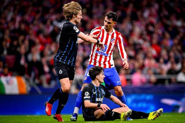 Atletico de Madrid v Club Brugge - UEFA Champions League MADRID, SPAIN - FEBRUARY 24 : Vermant Romeo forward of Club Brugge, Pubill Marc defender of Atletico de Madrid and Tzolis Christos forward of Club Brugge during the UEFA Champions League 2025 26 knockout phase play-off match second leg between Atletico de Madrid and Club Brugge on February 24, 2026 in Madrid, Spain, 24 02 2026  Copyright: xTomasxSiskx