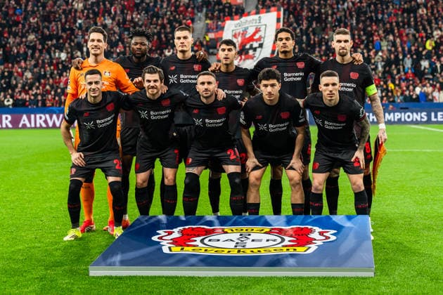 UEFA Champions League 2025 2026 Bayer 04 Leverkusen vs. Olympiakos Piräus, Play-Offs Rückrunde, Dienstag, 23.02.2026 BayArena (Nordrhein-Westfalen, Deutschland) Jarell Quansah ( 4) Aleix Garcia ( 24) Lucas Vazquez ( 21) Jonas Hofmann ( 7) Edmond Tapsoba ( 12) Janis Blaswich ( 28) Exequiel Palacios ( 25) Robert Andrich ( 8) Ibrahim Maza ( 30) Alejandro Grimaldo ( 20) Mannschaftsfoto Teamfoto Copyright: xCelinaxLeiersx