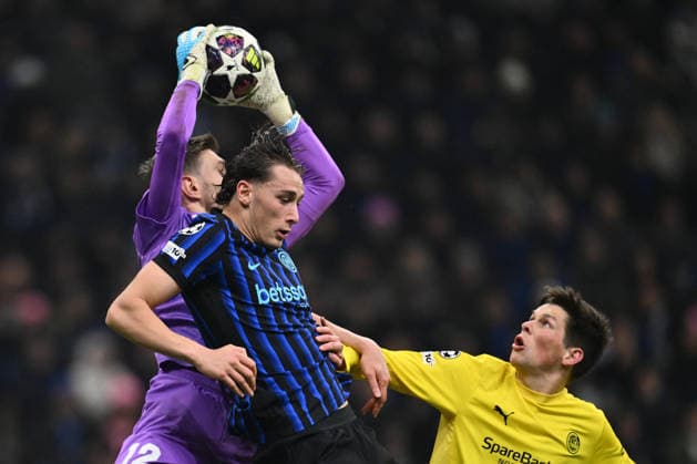 CALCIO - UEFA Champions League - Inter - FC Internazionale vs FK Bodo Glimt Nikita Haikin of FK Bodo Glimt and Francesco Pio Esposito of F.C. Inter are in action during the UEFA Champions League 2025 26 League Knockout Play-off Second Leg match between F.C. Inter and FK Bodo Glimt at the San Siro Stadium on February 24, 2026 in Milan, Italy. Milan Italy  Copyright: xIPAxSport ABACAx
