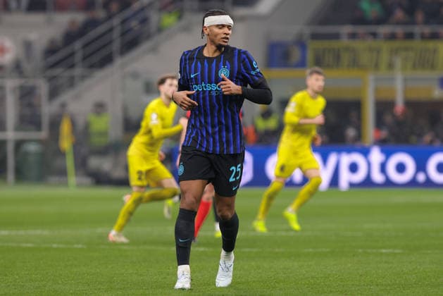 FC Inter vs Bodo Glimt, UEFA Champions League 2025 2026 at San Siro Stadium Italy, Milan, 2026 02 24: Manuel Akanji (FC Inter) walks in back court in the second half during soccer game FC Inter vs Bodo-Glimt, UCL 2025-2026, PlayOff 2nd Leg at San Siro Stadium Italy, Milan, 2026 02 24: FC Inter vs Bodo Glimt, Uefa Champions League 2025 2026, PlayOffs 2nd Leg at San Siro Stadium. Milan Italy San Siro Stadium Copyright: FabrizioxAndreaxBertani