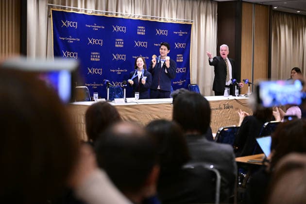 (L-R) Riku Miura, Ryuichi Kihara (JPN), FEBRUARY 25, 2026 - Figure skating, Eiskunstlauf : Japan s Riku Miura and Ryuichi Kihara, the gold medalists in pairs figure skating at the Milano Cortina Winter Olympics, attend press conference, PK, Pressekonferenz at the Foreign Correspondents Club of Japan in Tokyo, Japan. Noxthirdxpartyxsales  aflo_321211976