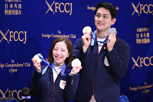 (L-R) Riku Miura, Ryuichi Kihara (JPN), FEBRUARY 25, 2026 - Figure skating, Eiskunstlauf : Japan s Riku Miura and Ryuichi Kihara, the gold medalists in pairs figure skating at the Milano Cortina Winter Olympics, attend press conference, PK, Pressekonferenz at the Foreign Correspondents Club of Japan in Tokyo, Japan. Noxthirdxpartyxsales  aflo_321211977
