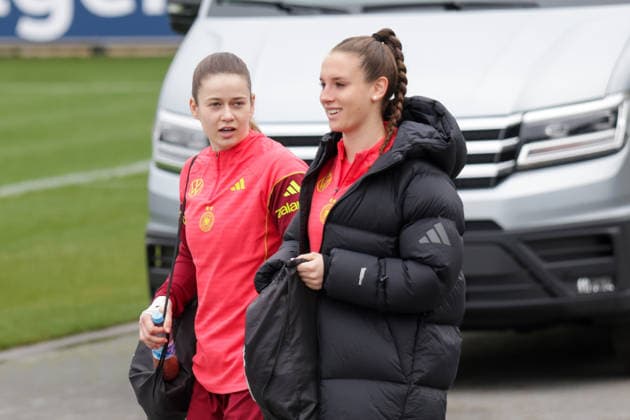 25.02.2026, xgrfx, Fussball DFB-Medientermine, Deutsche Frauennationalmannschaft - Training v.l. Stina Johannes, Ena Mahmutovic (Deutsche Frauennationalmannschaft) (DFL DFB REGULATIONS PROHIBIT ANY USE OF PHOTOGRAPHS as IMAGE SEQUENCES and or QUASI-VIDEO) Frankfurt am Main