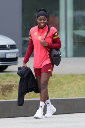25.02.2026, xgrfx, Fussball DFB-Medientermine, Deutsche Frauennationalmannschaft - Training v.l. Nicole Anyomi (Deutsche Frauennationalmannschaft) (DFL DFB REGULATIONS PROHIBIT ANY USE OF PHOTOGRAPHS as IMAGE SEQUENCES and or QUASI-VIDEO) Frankfurt am Main
