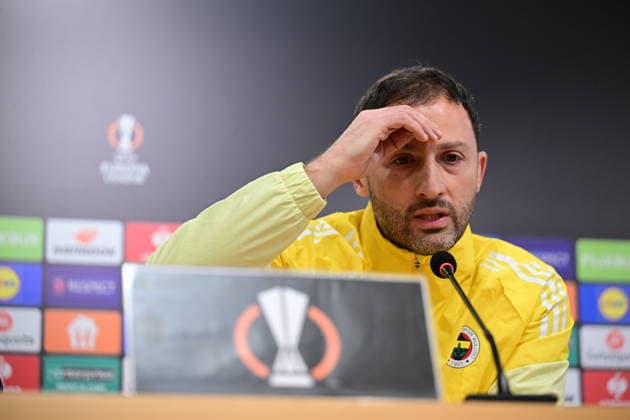 Ahead of the Nottingham Forest v Fenerbahce - UEFA Europa League ISTANBUL, TURKIYE - FEBRUARY 25: Fenerbahce head coach Domenico Tedesco speaks during the press conference, PK, Pressekonferenz ahead of the UEFA Europa League round of 16 play-off second leg match between Nottingham Forest and Fenerbahce at Can Bartu Facilities in Istanbul, Turkiye on February 25, 2026. Abdulhamid Hosbas Anadolu Istanbul Turkey. Editorial use only. Please get in touch for any other usage.  Copyright: x2026xAnadoluxAbdulhamidxHosbasx