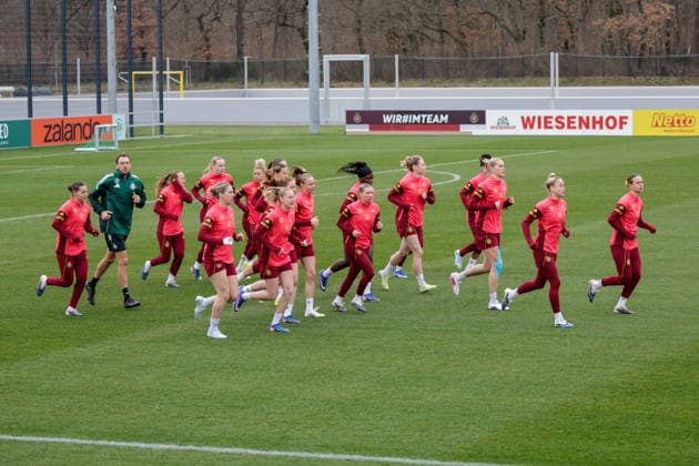 25.02.2026, xgrfx, Fussball DFB-Medientermine, Deutsche Frauennationalmannschaft - Training v.l. Die deutsche Nationalmannschaft trainiert auf dem DFB Campus in Frankfurt. (Deutsche Frauennationalmannschaft) (DFL DFB REGULATIONS PROHIBIT ANY USE OF PHOTOGRAPHS as IMAGE SEQUENCES and or QUASI-VIDEO) Frankfurt am Main