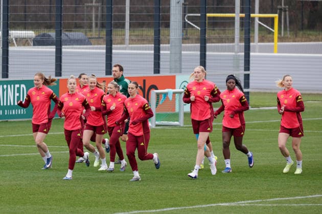 25.02.2026, xgrfx, Fussball DFB-Medientermine, Deutsche Frauennationalmannschaft - Training v.l. Die deutsche Nationalmannschaft trainiert auf dem DFB Campus in Frankfurt. (Deutsche Frauennationalmannschaft) (DFL DFB REGULATIONS PROHIBIT ANY USE OF PHOTOGRAPHS as IMAGE SEQUENCES and or QUASI-VIDEO) Frankfurt am Main