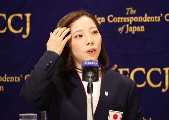 February 25, 2026, Tokyo, Japan - Japanese pair figure skater Riku Miura of the Milano-Cortina Winter Olympic Games, Olympische Spiele, Olympia, OS gold and silver medalist holds a press conference, PK, Pressekonferenz at the Foreign Correspondents Club of Japan in Tokyo on Wednesday, February 25, 2026. Miura and Ryuichi Kihara pair won the gold of pairs and silver for team event of the Figure skating, Eiskunstlauf (photo by Yoshio Tsunoda AFLO) Noxthirdxpartyxsales  aflo_321221254