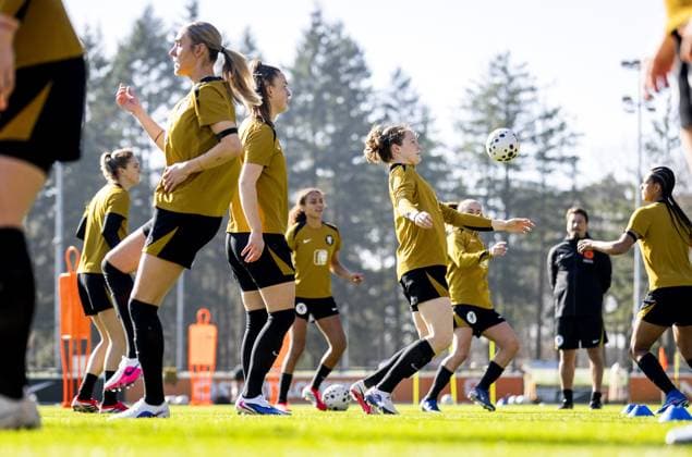 ZEIST - Veerle Buurman during a training session prior to the Dutch women s World Cup qualifying match against Poland. KOEN VAN WEEL ANP xVIxANPxSportx xxANPxIVx 551725141 originalFilename: 551725141.jpg