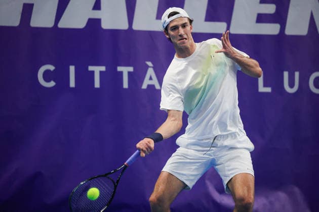 Dylan DIETRICH (SUI) during Challenger Citta di Lugano, International Tennis match in Lugano, Switzerland, February 25 2026  Copyright: xRobertaxCorradin IPAxSportx xipa-agency.netx xx IPA_72015570 IPA_Agency_IPA72015570