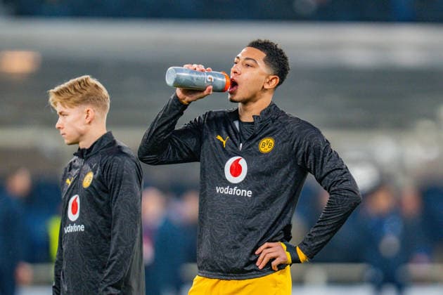 25.02.2026, Atalanta Bergamo vs. Borussia Dortmund, UEFA Champions League, Playoffs-Rückspiel Jobe Bellingham (Borussia Dortmund, 7) Regulations prohibit any use of photographs as image sequences and or quasi video Copyright: xBahhoxKarax