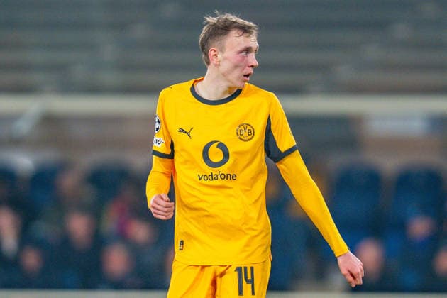 25.02.2026, Atalanta Bergamo vs. Borussia Dortmund, UEFA Champions League, Playoffs-Rückspiel Maximilian Beier (Borussia Dortmund, 14) Regulations prohibit any use of photographs as image sequences and or quasi video Copyright: xBahhoxKarax
