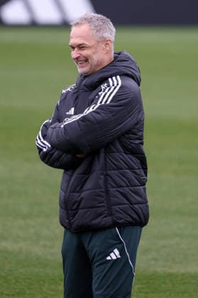 Frankfurt am Main, Deutschland 25. Februar 2026: Vorbereitung auf das Frauen WM-Qualifikationsspiel Deutschland vs. Slovenien - Training Im Bild: Bundestrainer Christian Wück Wueck (Deutschland) lachend Copyright: HMBxMedia MadeleinexFantini