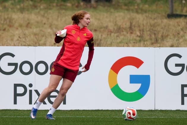 Frankfurt am Main, Deutschland 25. Februar 2026: Vorbereitung auf das Frauen WM-Qualifikationsspiel Deutschland vs. Slovenien - Training Im Bild: Sjoeke Nüsken (Deutschland) Copyright: HMBxMedia MadeleinexFantini