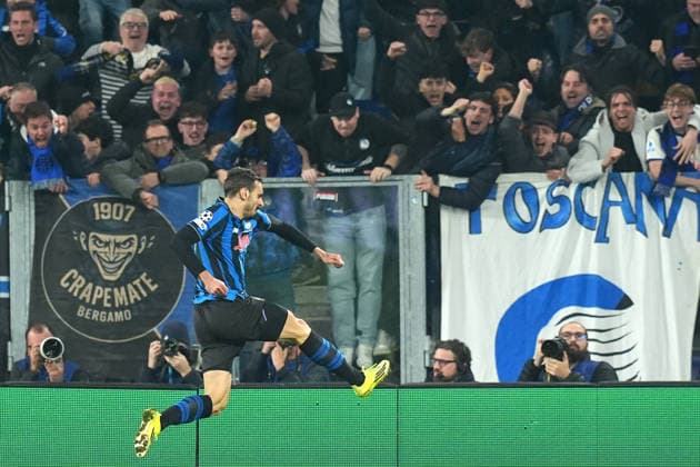 Atalanta™s Davide Zappacosta celebrates after scoring 2-0 during the Uefa Champions League soccer match between Atalanta and Borussia Dortmund at the New Balance Stadium in Bergamo , north Italy - Wednesday , February 25 , 2026. - Soccer .  Copyright: xSpada LaPressex